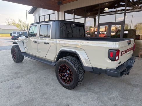 Used 2020 Jeep Gladiator Sport w/ Quick Order Package 24S AWD/4WD image 18