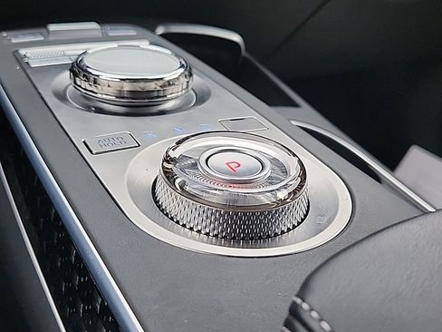 Used 2025 Genesis GV70 3.5T Sport w/ Sport Prestige Package image 20