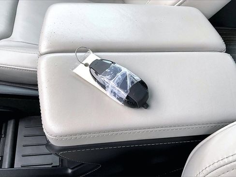 Used 2016 Tesla Model S 90D image 10