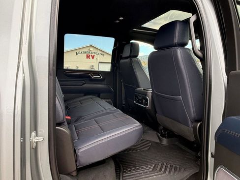 Used 2024 Chevrolet Silverado 2500 High Country w/ High Country Premium Package image 18