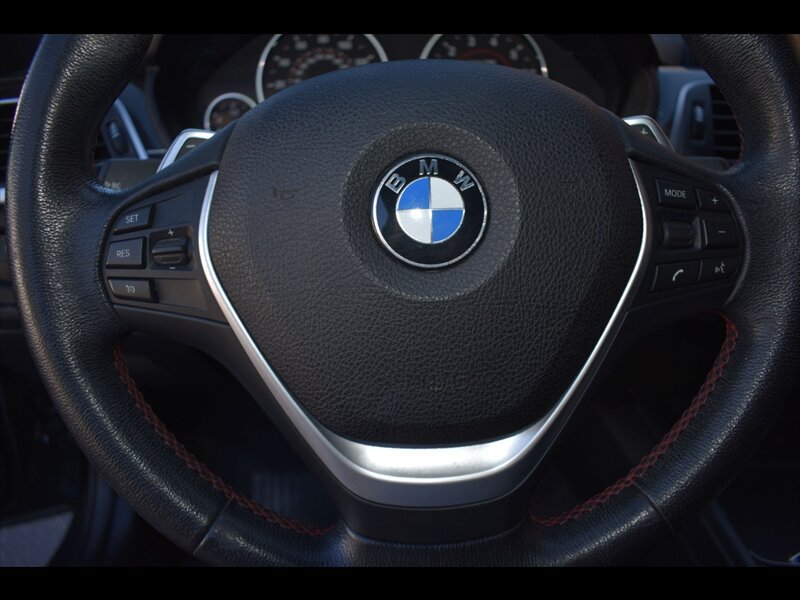 Used 2017 BMW 330i Sedan RWD image 14