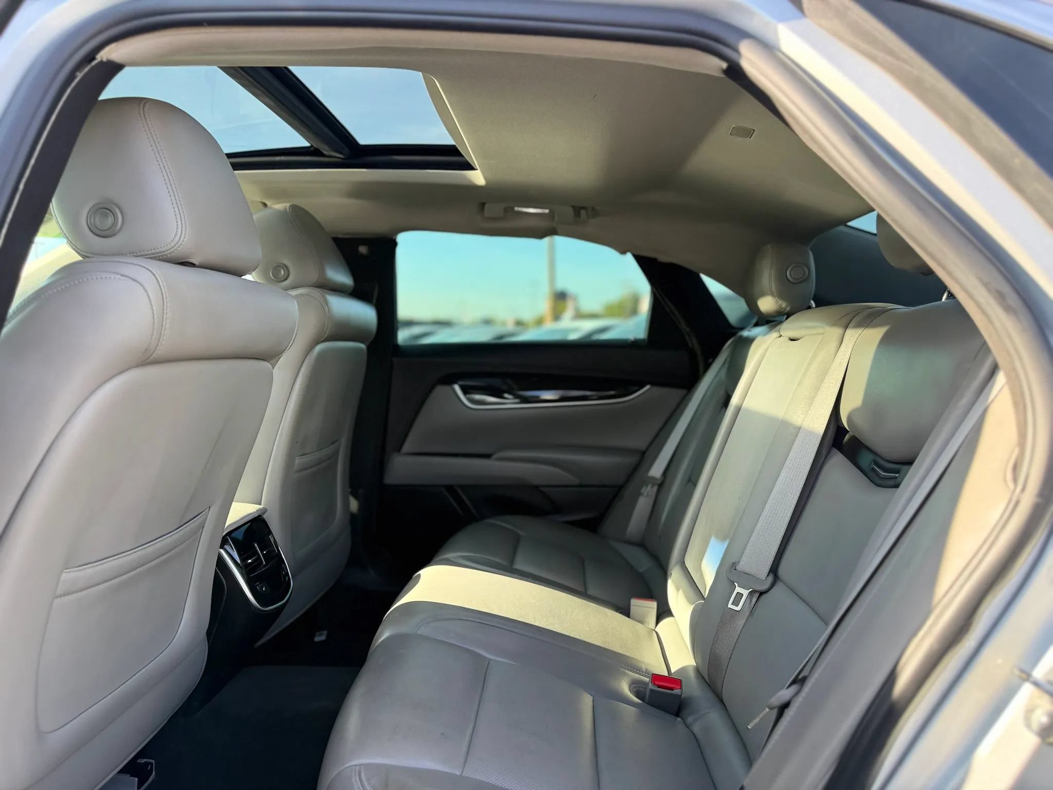 Used 2017 Cadillac XTS Luxury w/ Driver Awareness Package FWD image 19