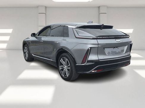 Certified 2023 Cadillac Lyriq Luxury SUV image 43