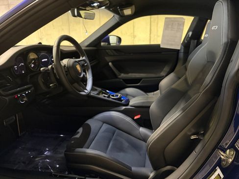 Certified 2024 Porsche 911 GT3 RWD image 17