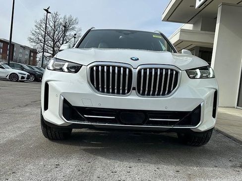 New 2026 BMW X5 xDrive40i image 2