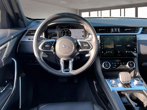 Used 2025 Jaguar F-PACE R-Dynamic S image 5