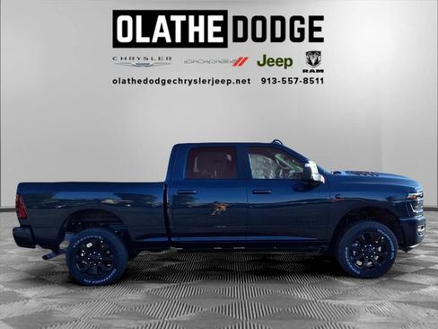 New 2026 RAM 2500 Laramie AWD/4WD image 26