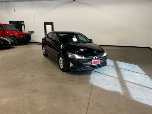 Used 2019 Hyundai Elantra SE w/ Cargo Package image 1