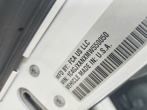 Used 2021 Jeep Wrangler Sport image 41