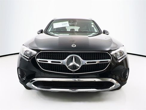 New 2025 Mercedes-Benz GLC 300 4MATIC image 2