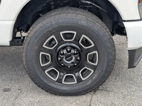 New 2025 Ford F250 Platinum image 11