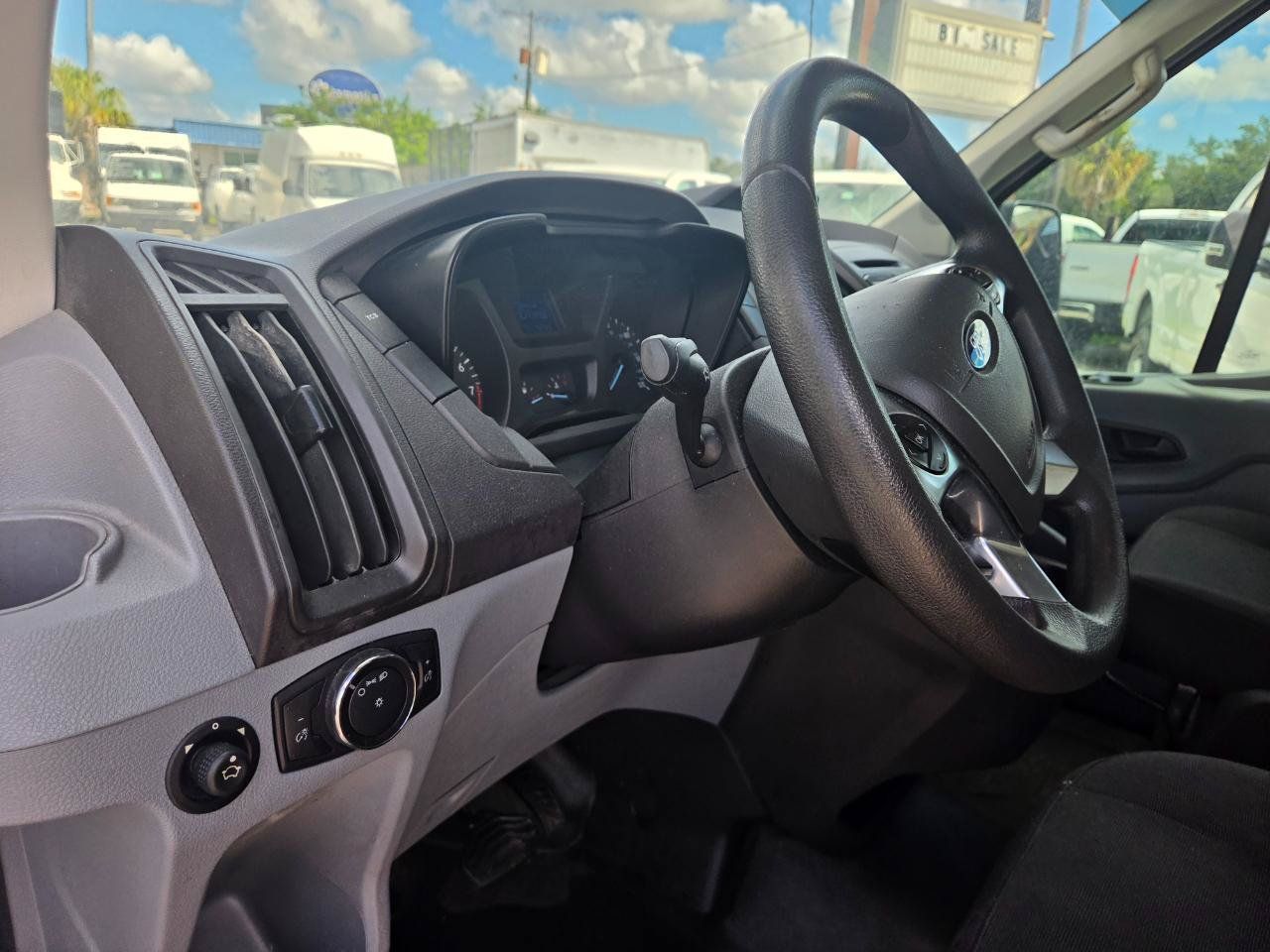 Used 2018 Ford Transit 350 148 High Roof RWD image 9