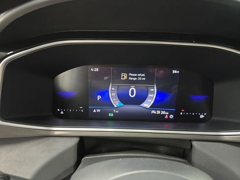 New 2026 Volkswagen Taos SE FWD image 10