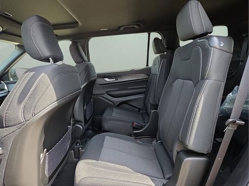 New 2025 Jeep Grand Cherokee L Laredo w/ Luxury Tech Group I image 11