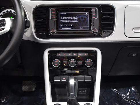 Used 2017 Volkswagen Beetle 1.8T SEL image 28