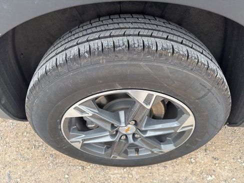 Used 2025 Chevrolet Blazer LT image 23