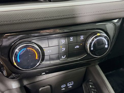 Certified 2025 Chevrolet TrailBlazer LT AWD/4WD image 17