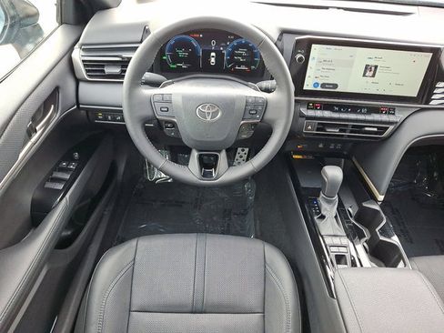 Used 2025 Toyota Camry XSE image 23