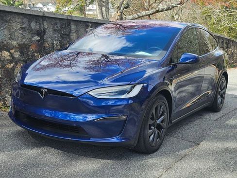 Used 2024 Tesla Model X image 14