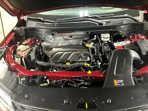 Certified 2025 Chevrolet Trax LT w/ LT Convenience Package FWD image 29