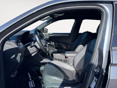 Certified 2023 Volkswagen Tiguan SE R-Line AWD/4WD image 10