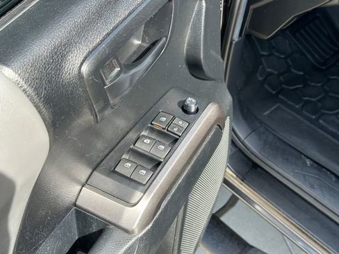 Used 2021 Toyota Tacoma SR5 image 24