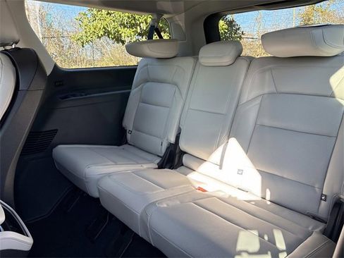 New 2025 Lincoln Navigator L Reserve image 18