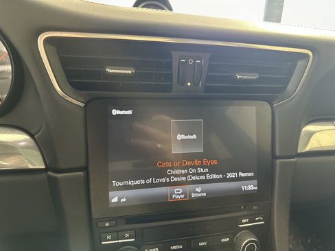 Used 2018 Porsche 911 Turbo image 18