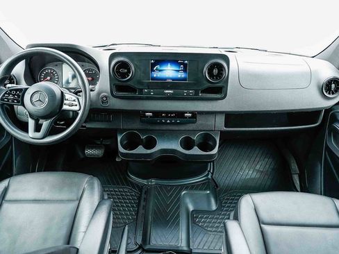Used 2023 Mercedes-Benz Sprinter 144 Cargo image 10