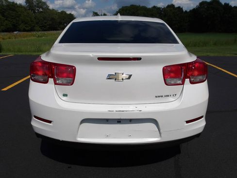 Used 2015 Chevrolet Malibu LT FWD image 4