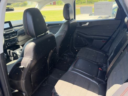 Used 2022 Ford Escape SEL w/ SEL Stealth AWD Package image 10