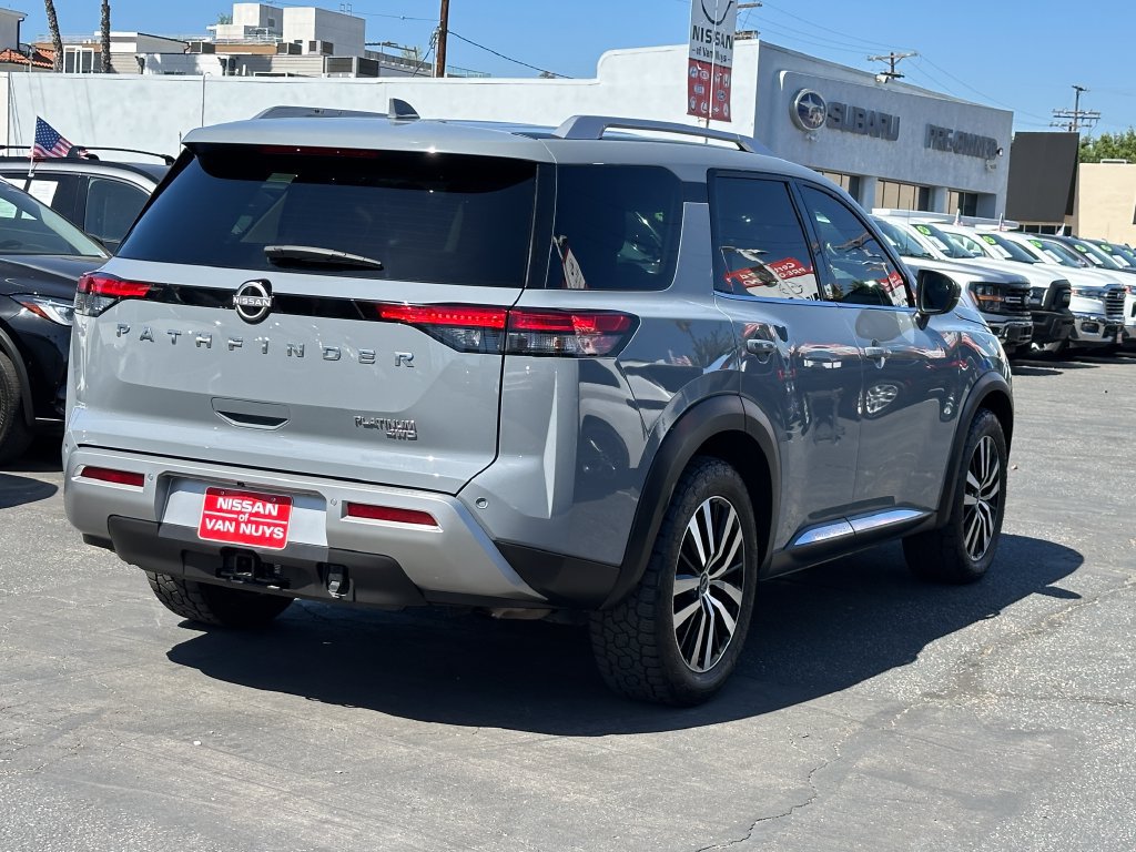 Used 2023 Nissan Pathfinder Platinum AWD/4WD image 7