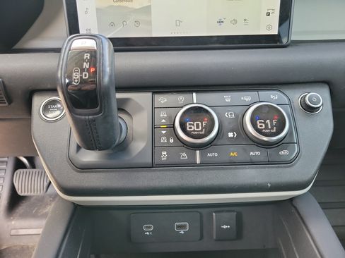 Used 2020 Land Rover Defender 110 SE AWD/4WD image 15