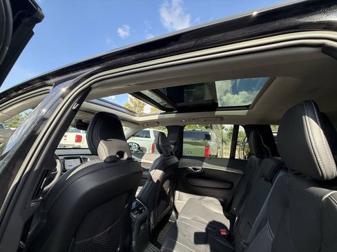 Used 2023 Volvo XC90 T8 Ultimate w/ Protection Package Premier AWD/4WD image 34