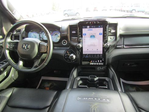 Used 2022 RAM 1500 Limited w/ Off Road Group AWD/4WD image 18