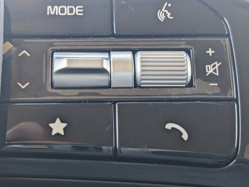 New 2026 Kia Sorento LX FWD image 30