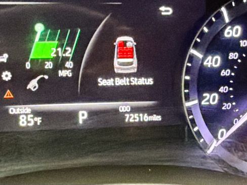 Used 2020 Toyota Highlander XLE FWD image 8