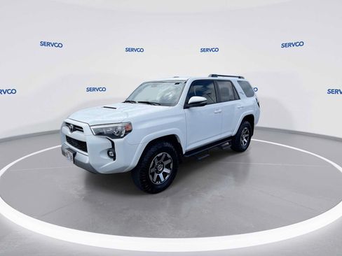 Used 2024 Toyota 4Runner TRD Off-Road Premium w/ Moonroof Package AWD/4WD image 4