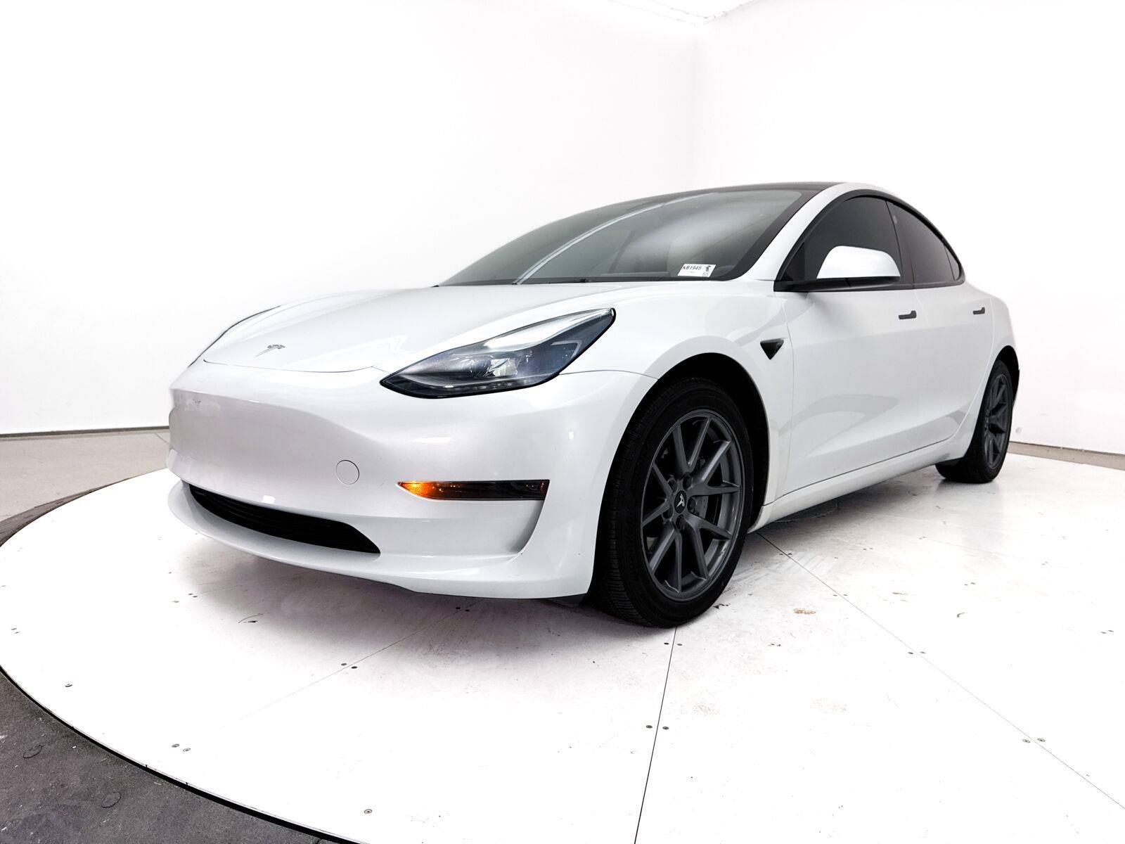Used 2023 Tesla Model 3 Standard Range RWD image 13