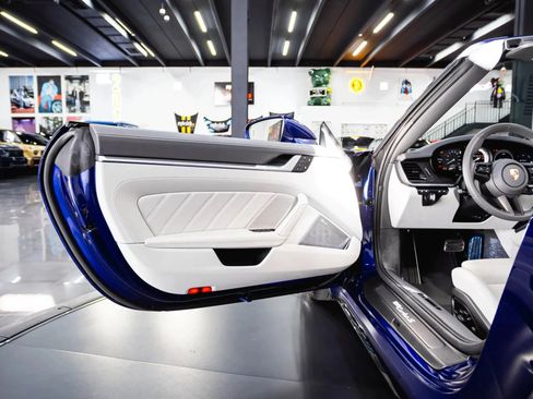 Used 2025 Porsche 911 Turbo S AWD/4WD image 27