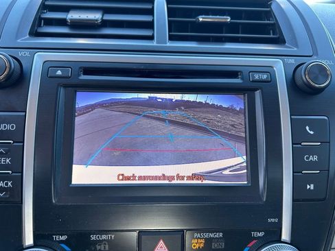 Used 2012 Toyota Camry Hybrid image 16