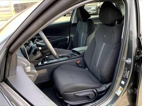 New 2026 Hyundai Elantra SE w/ Cargo Package image 7