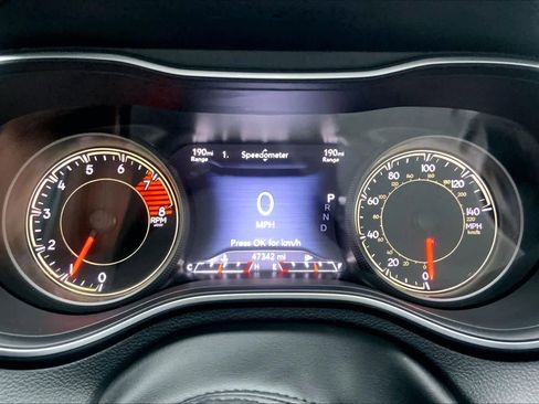 Used 2022 Jeep Cherokee Trailhawk w/ Trailer Tow Group image 26