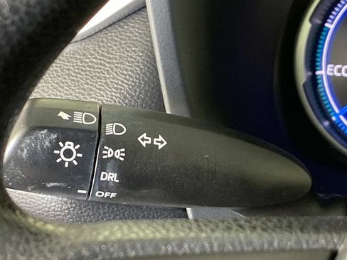Used 2023 Toyota RAV4 LE AWD/4WD image 16