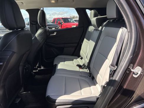 Certified 2023 Ford Escape Platinum image 24