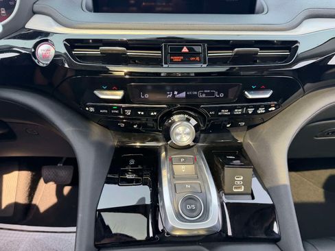 Certified 2024 Acura MDX SH-AWD image 24