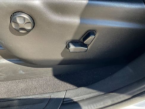 Used 2020 Jeep Grand Cherokee Altitude image 31