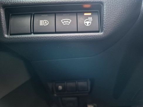 Used 2024 Toyota Prius XLE FWD image 14