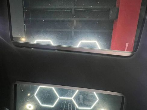 Used 2018 Porsche Panamera w/ Premium Package Plus image 27