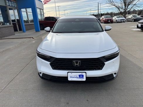 Used 2023 Honda Accord EX-L image 2